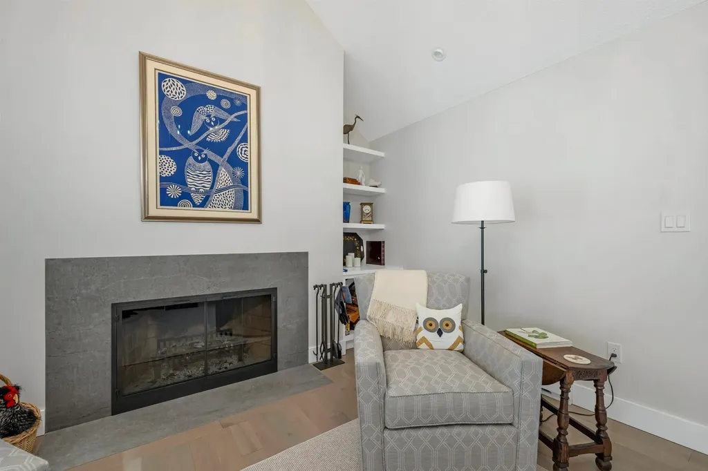 7 Point Breeze Road Wolfeboro NH 03894