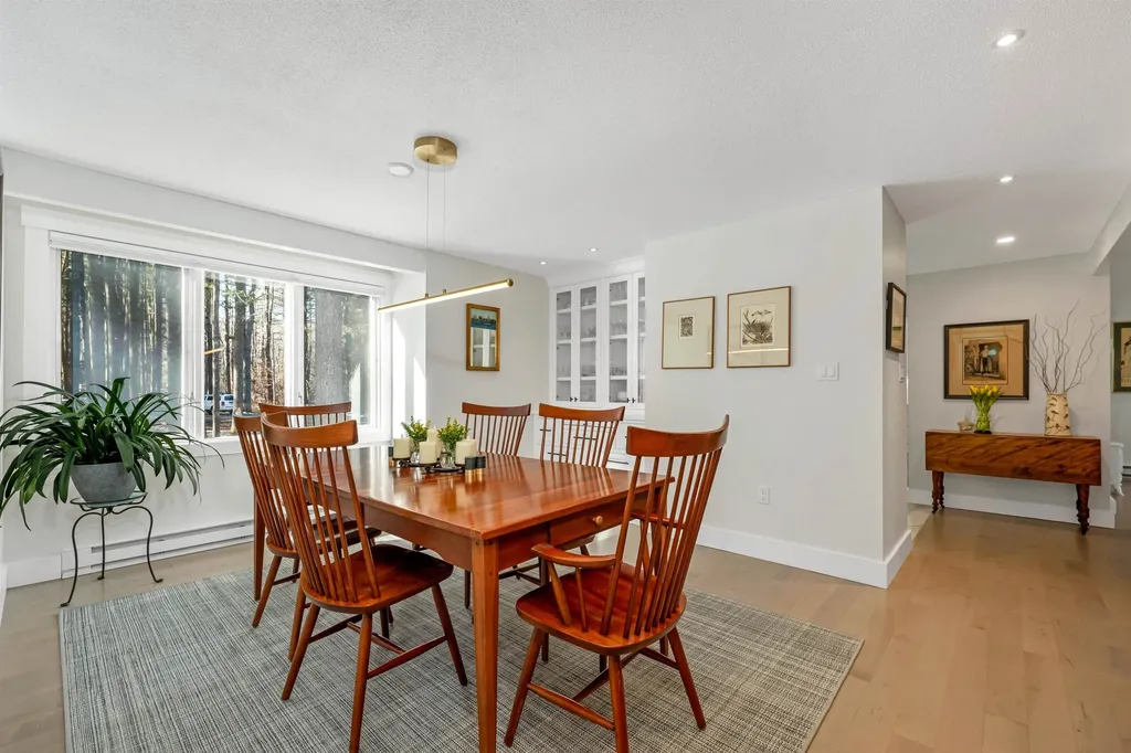 7 Point Breeze Road Wolfeboro NH 03894