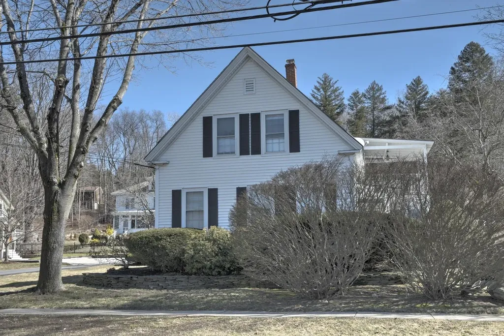 82 S Lincoln Street Keene NH 03431