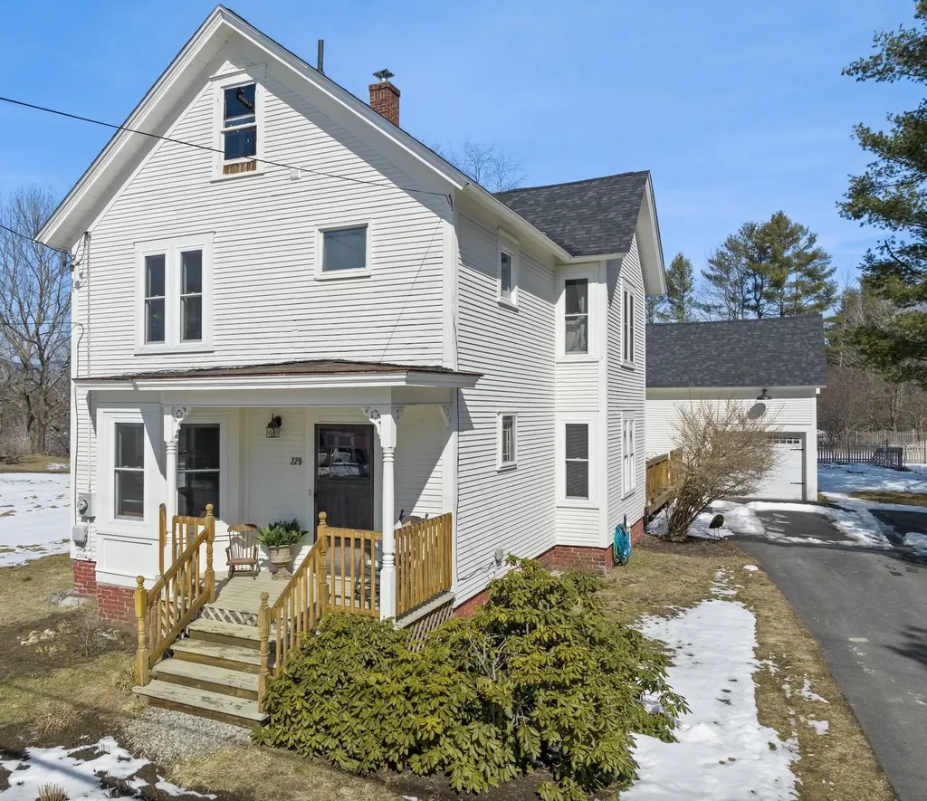 229 Howard Avenue Waterbury VT 05676