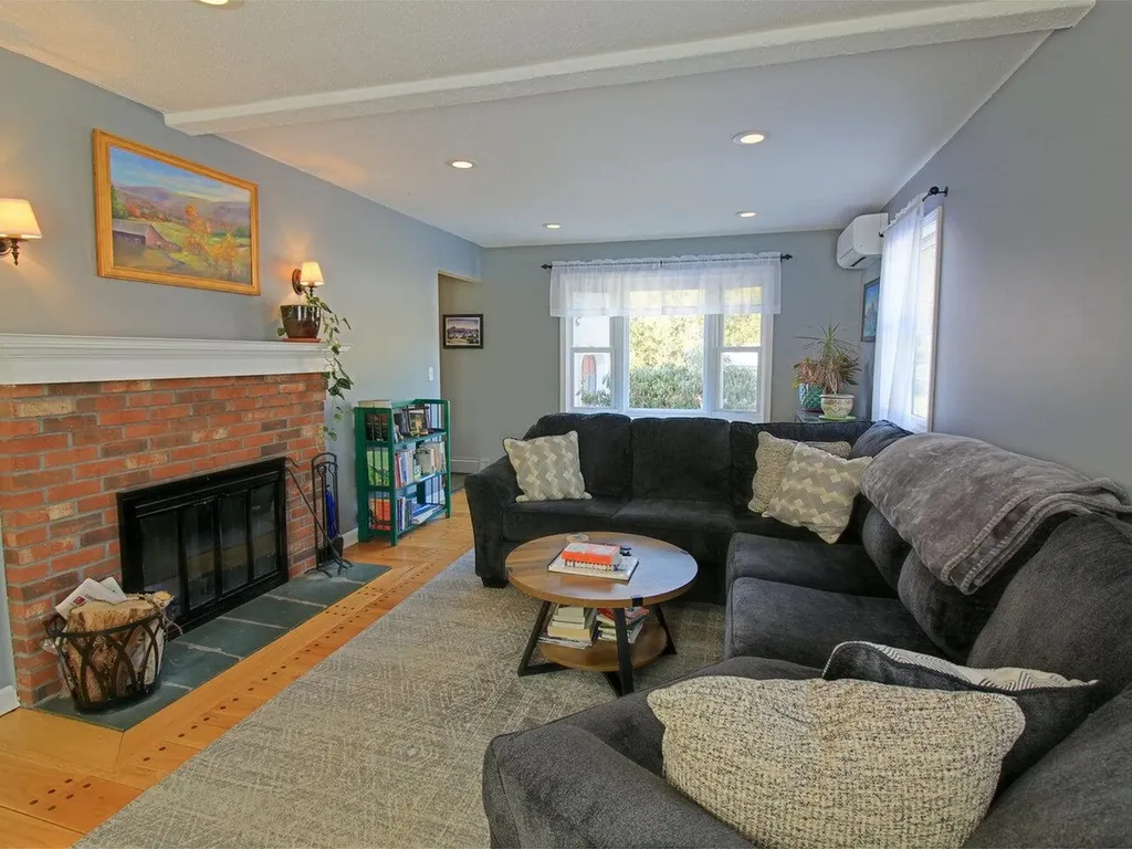 33 Snowflake Drive Jericho VT 05465