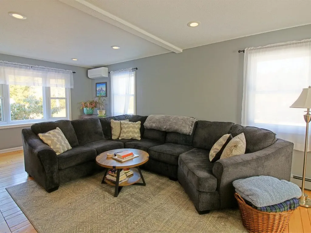 33 Snowflake Drive Jericho VT 05465