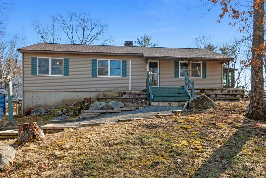 9 Darby Lane Rochester NH 03839-5405