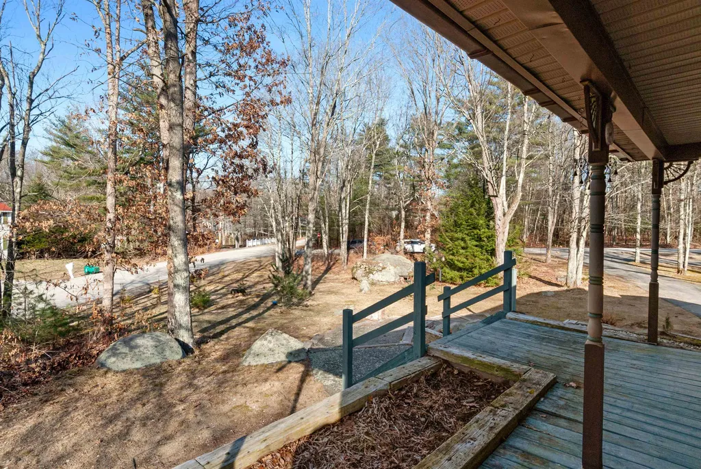 9 Darby Lane Rochester NH 03839-5405