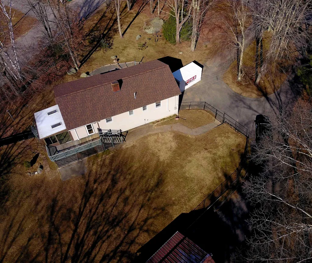 9 Darby Lane Rochester NH 03839-5405