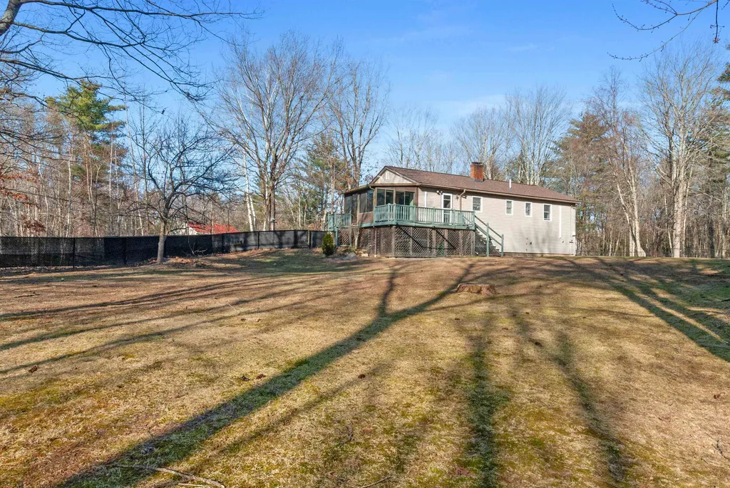 9 Darby Lane Rochester NH 03839-5405