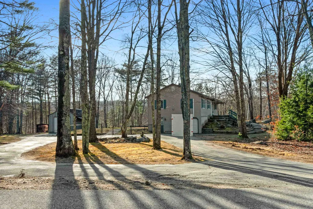 9 Darby Lane Rochester NH 03839-5405
