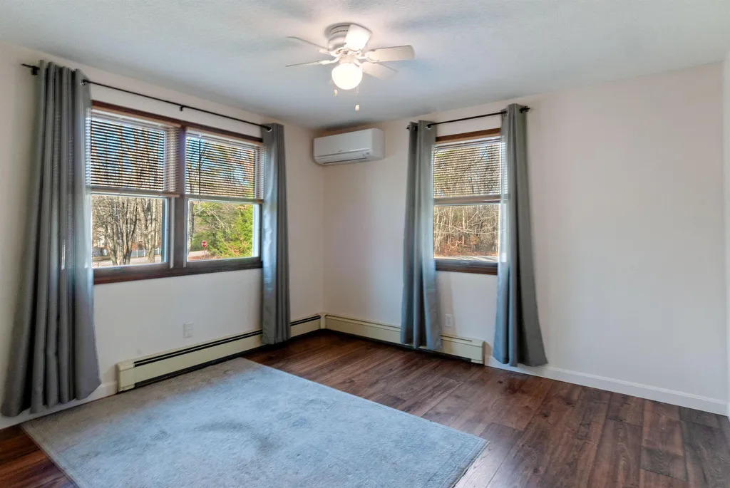 9 Darby Lane Rochester NH 03839-5405