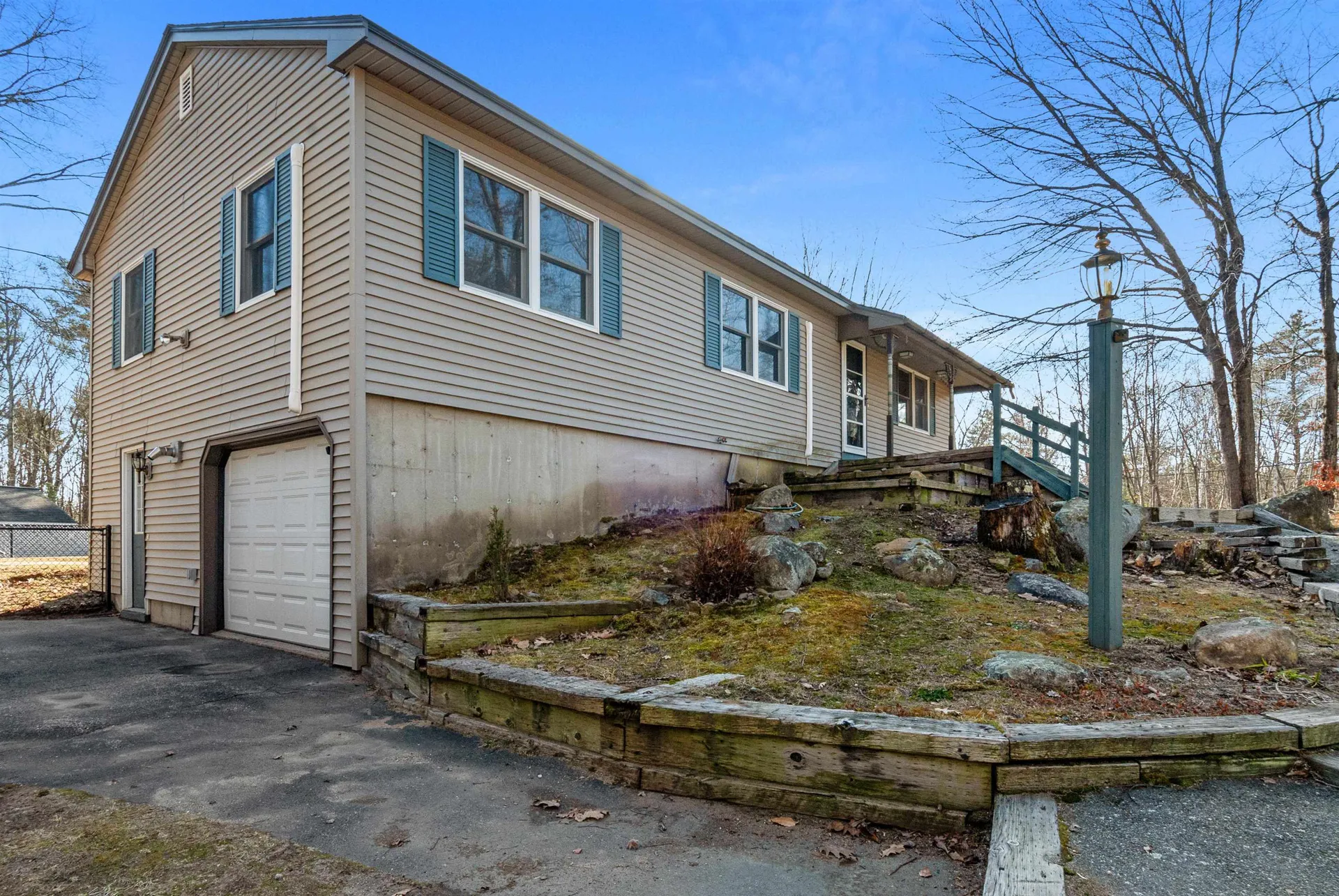9 Darby Lane Rochester NH 03839-5405
