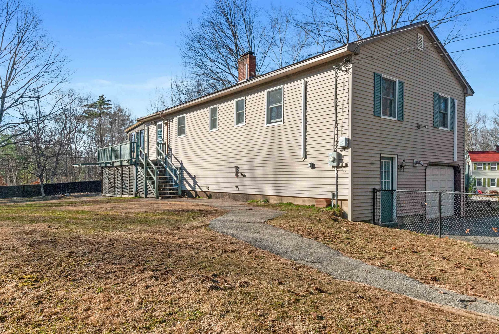 9 Darby Lane Rochester NH 03839-5405
