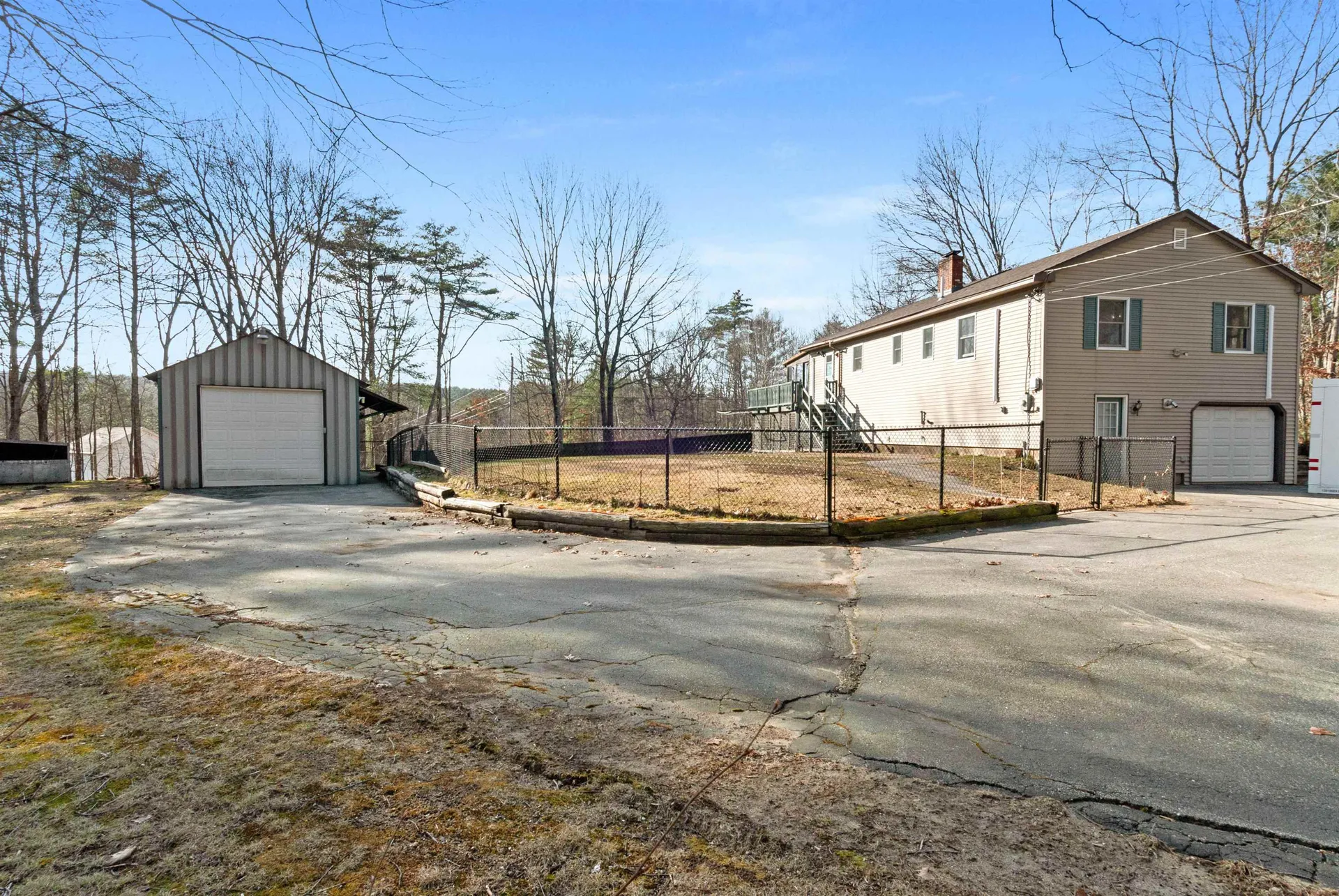 9 Darby Lane Rochester NH 03839-5405
