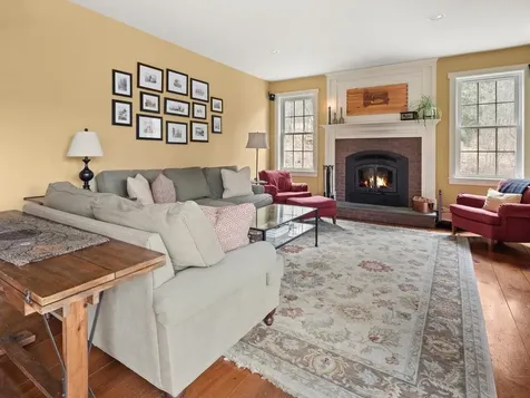 140 Wolf Lane Richmond VT 05477