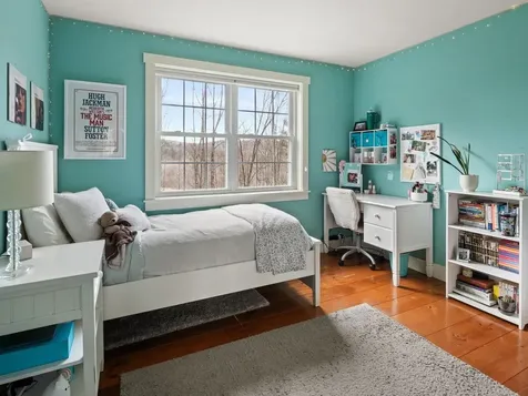 140 Wolf Lane Richmond VT 05477