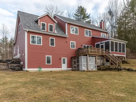 140 Wolf Lane Richmond VT 05477