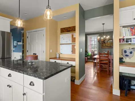 140 Wolf Lane Richmond VT 05477