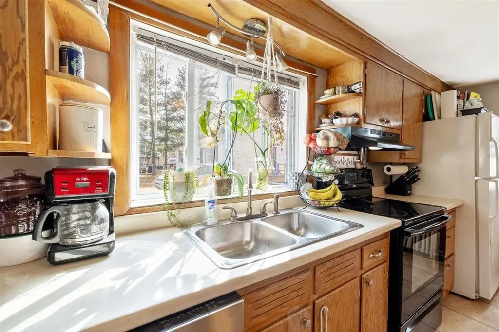 32 Huntington Street St. Albans City VT 05478