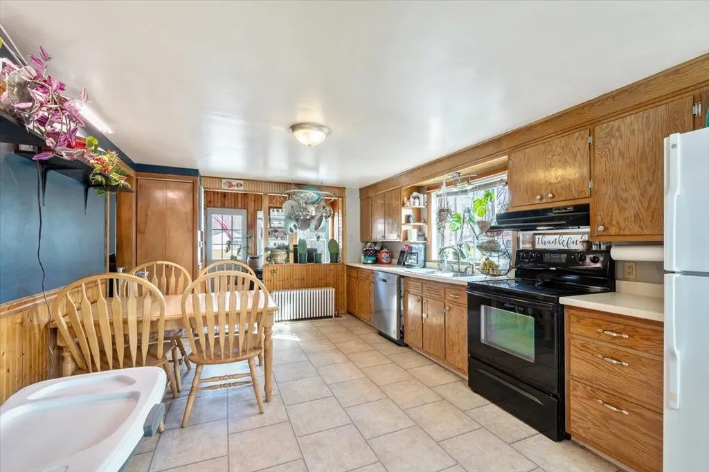 32 Huntington Street St. Albans City VT 05478