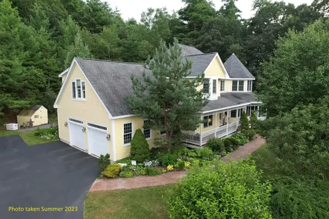 97 Sky View Drive Pelham NH 03076