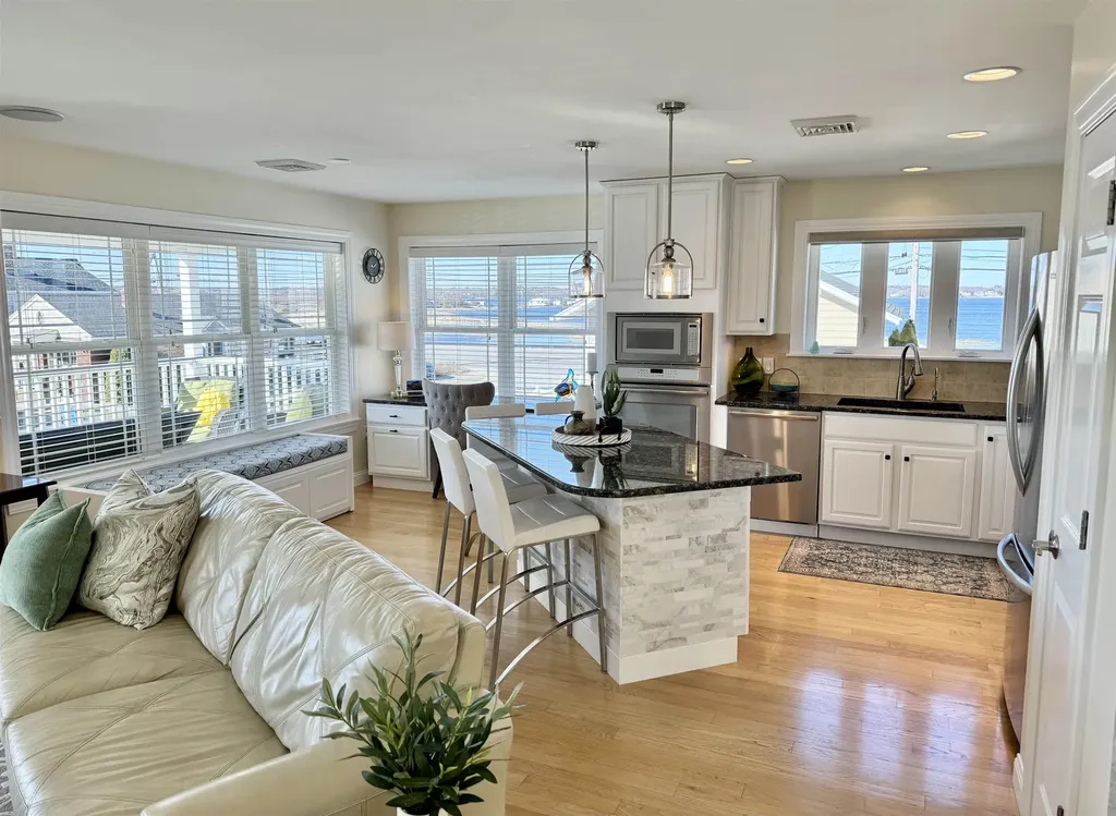 562 Nashua Street Seabrook NH 03874