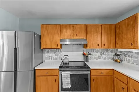 126 Pleasant Avenue Burlington VT 05408