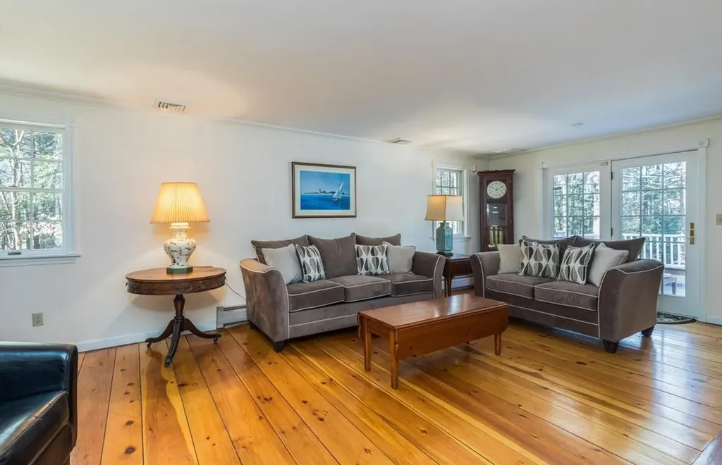 14 Cullen Way Exeter NH 03833