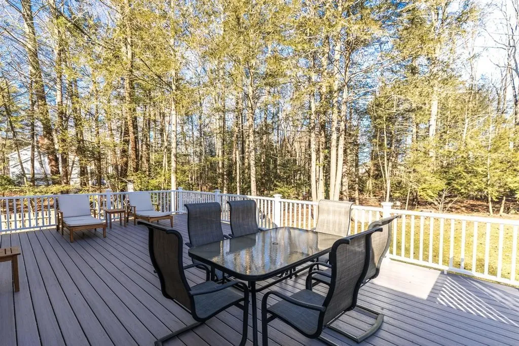 14 Cullen Way Exeter NH 03833