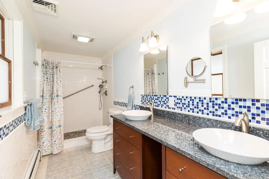 14 Cullen Way Exeter NH 03833