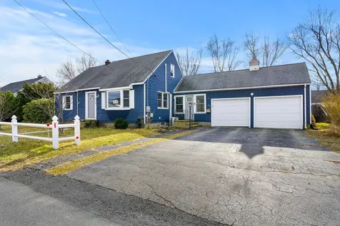 49 Lund Street Nashua NH 03060