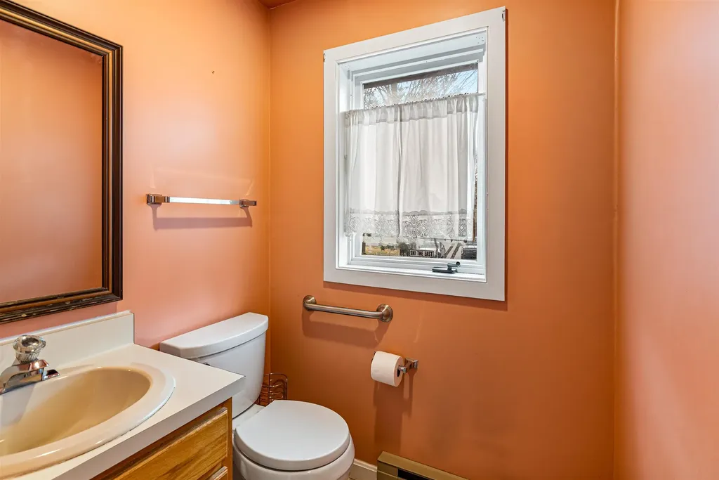 492 Acorn Lane Shelburne VT 05482