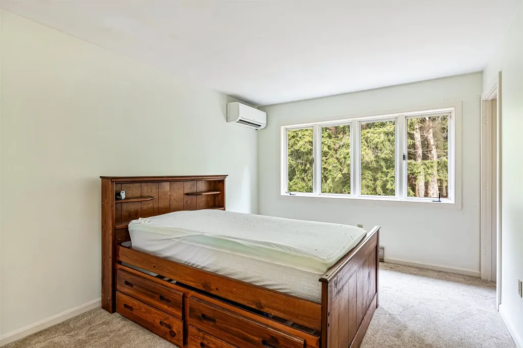 492 Acorn Lane Shelburne VT 05482