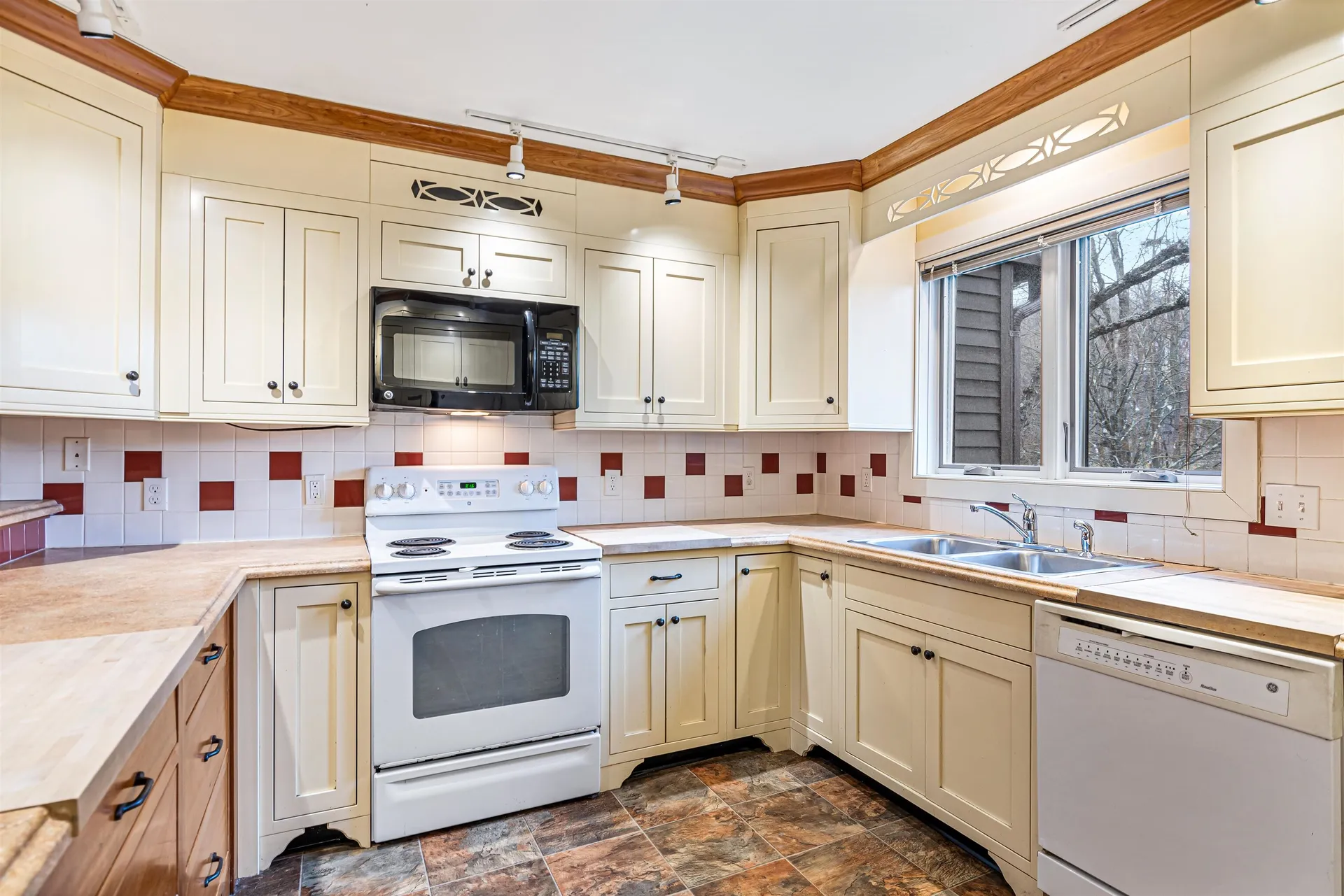 492 Acorn Lane Shelburne VT 05482