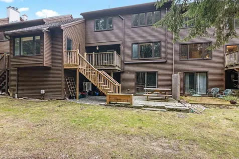 492 Acorn Lane Shelburne VT 05482