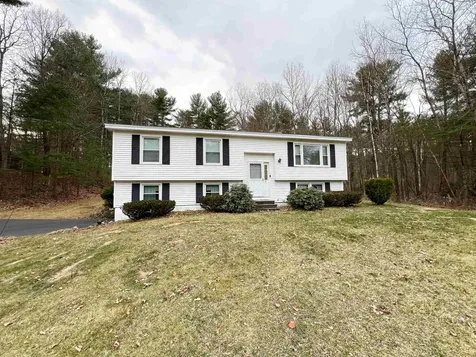 32 Turtle Crossing Road Pelham NH 03076
