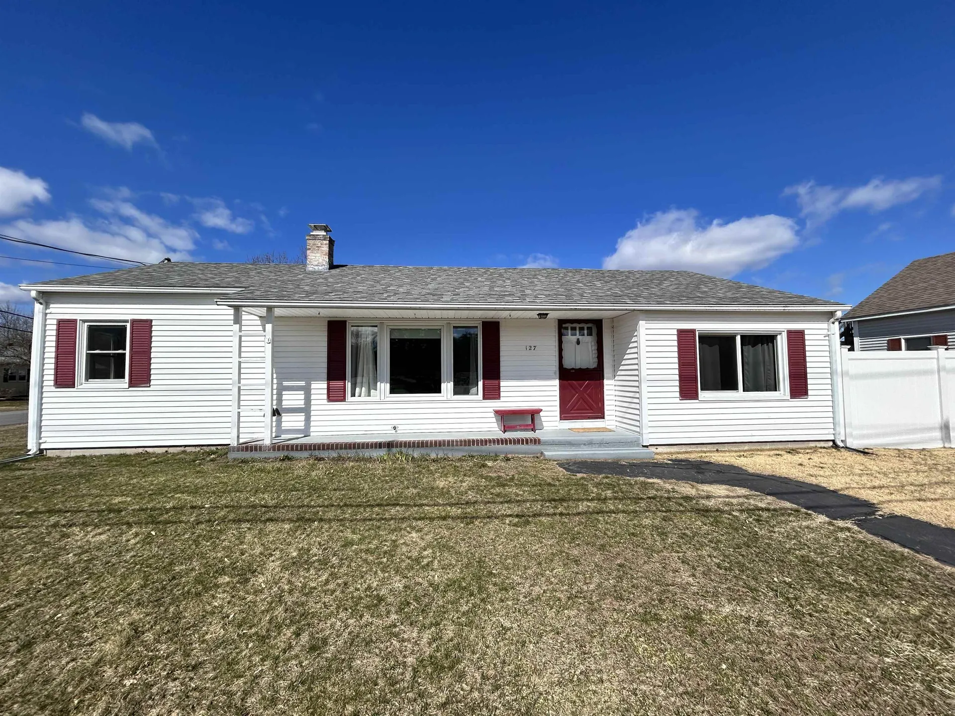 127 Maple Street Somersworth NH 03878