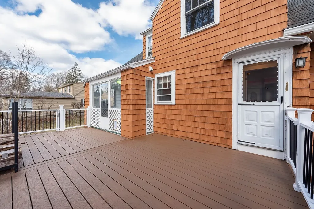 5 Longmeadow Road Dover NH 03820