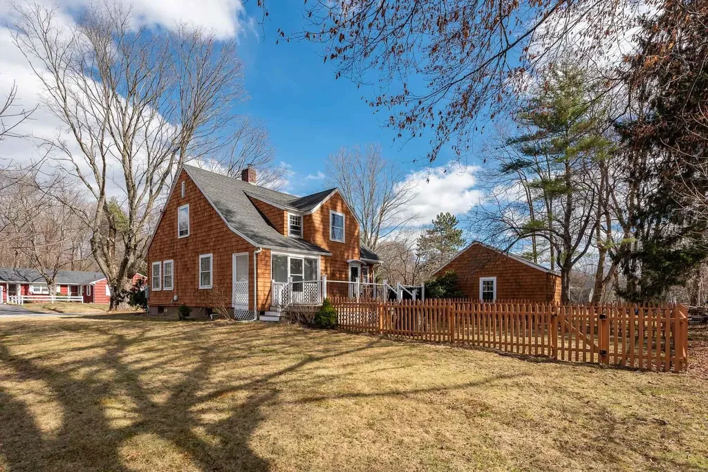 5 Longmeadow Road Dover NH 03820