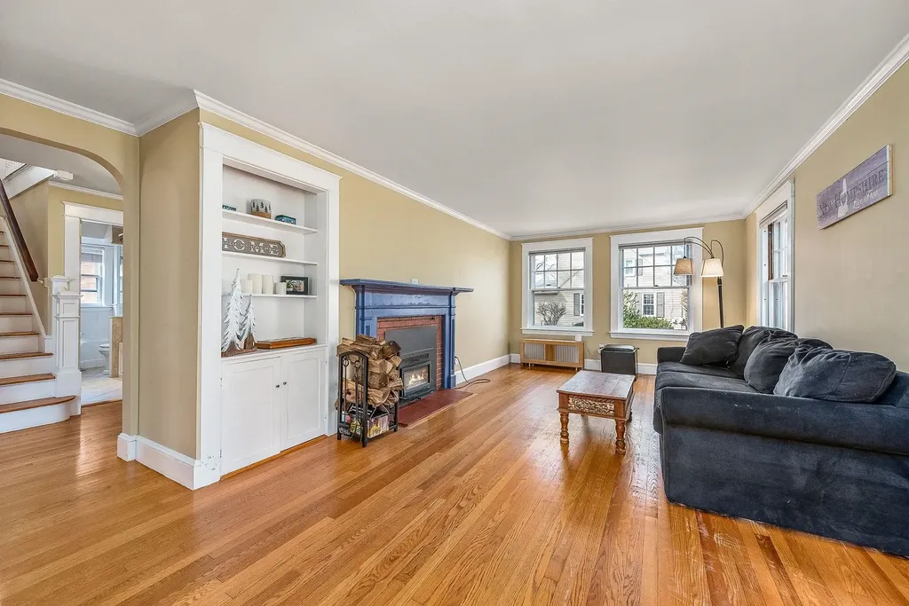 5 Longmeadow Road Dover NH 03820