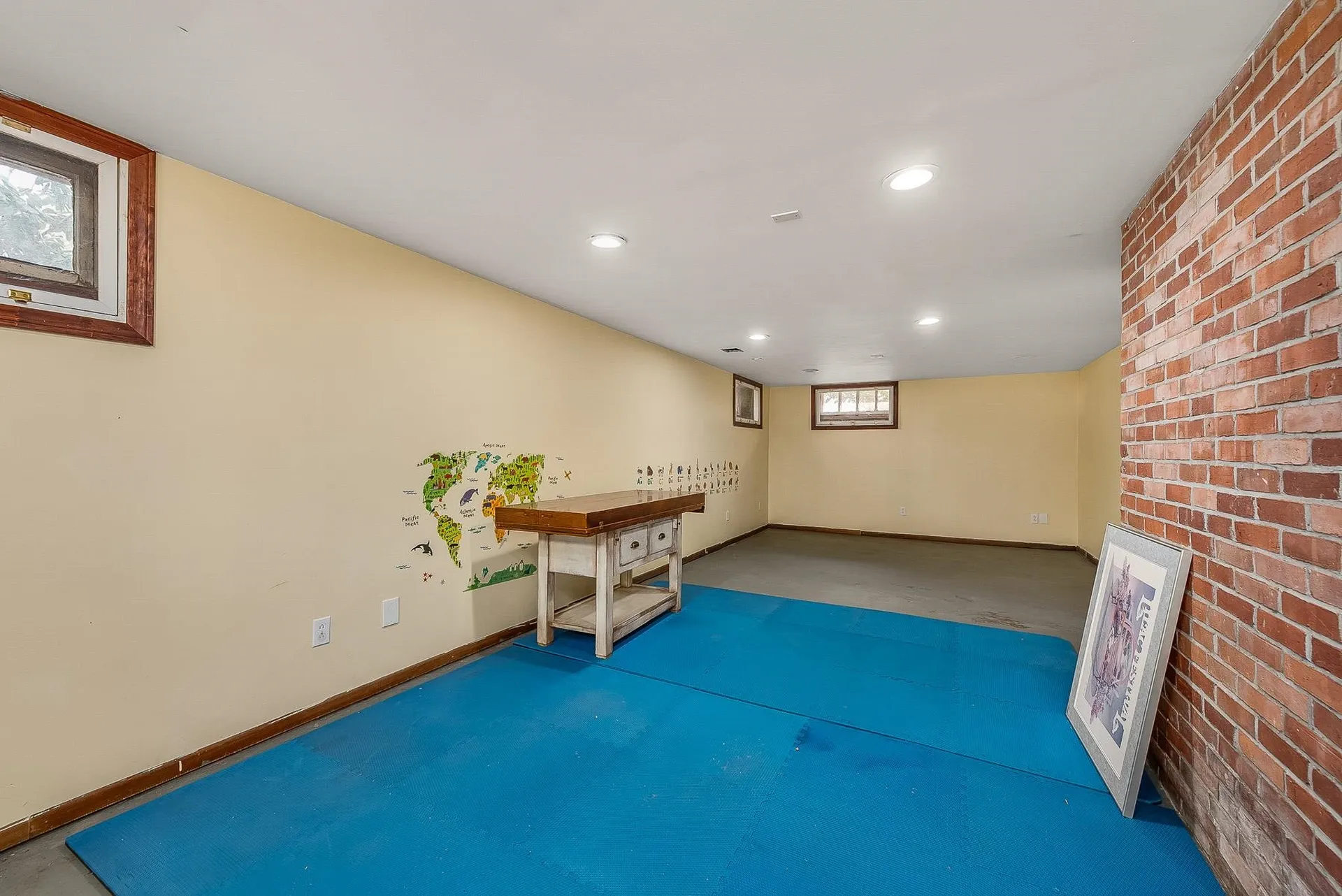 5 Longmeadow Road Dover NH 03820