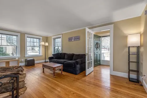 5 Longmeadow Road Dover NH 03820