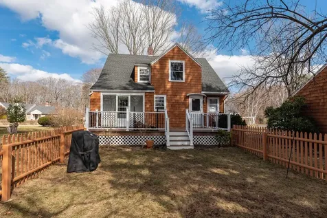 5 Longmeadow Road Dover NH 03820