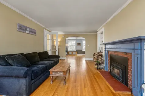 5 Longmeadow Road Dover NH 03820