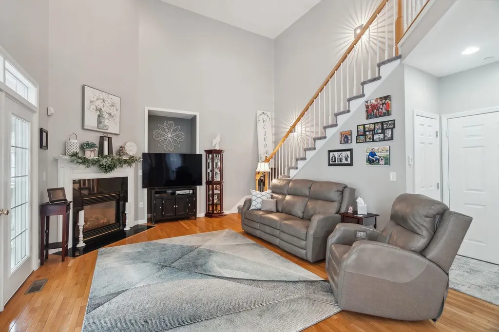 15 Farrwood Drive Hooksett NH 03106