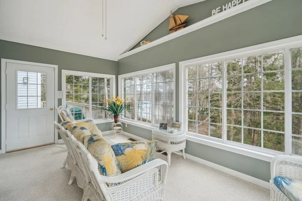 15 Farrwood Drive Hooksett NH 03106