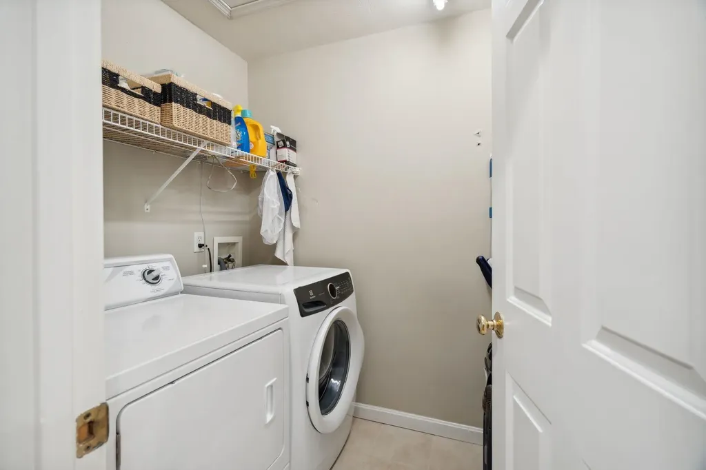 15 Farrwood Drive Hooksett NH 03106
