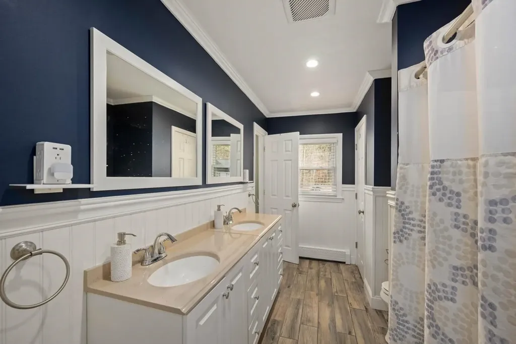 75 Hall Road Londonderry NH 03053