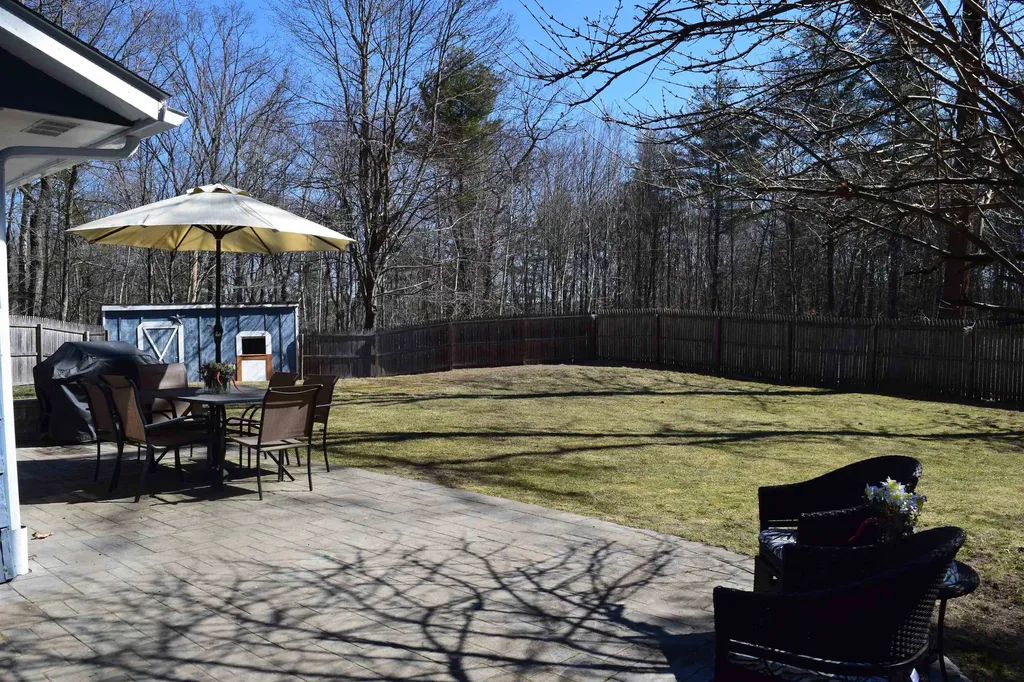 75 Hall Road Londonderry NH 03053