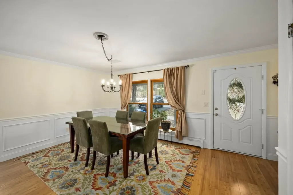 75 Hall Road Londonderry NH 03053