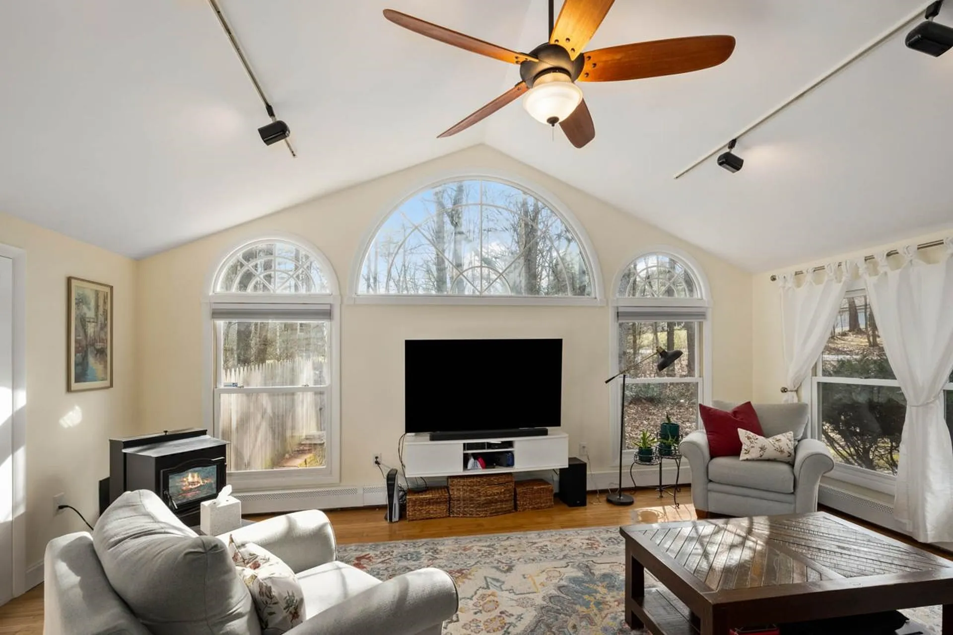 75 Hall Road Londonderry NH 03053