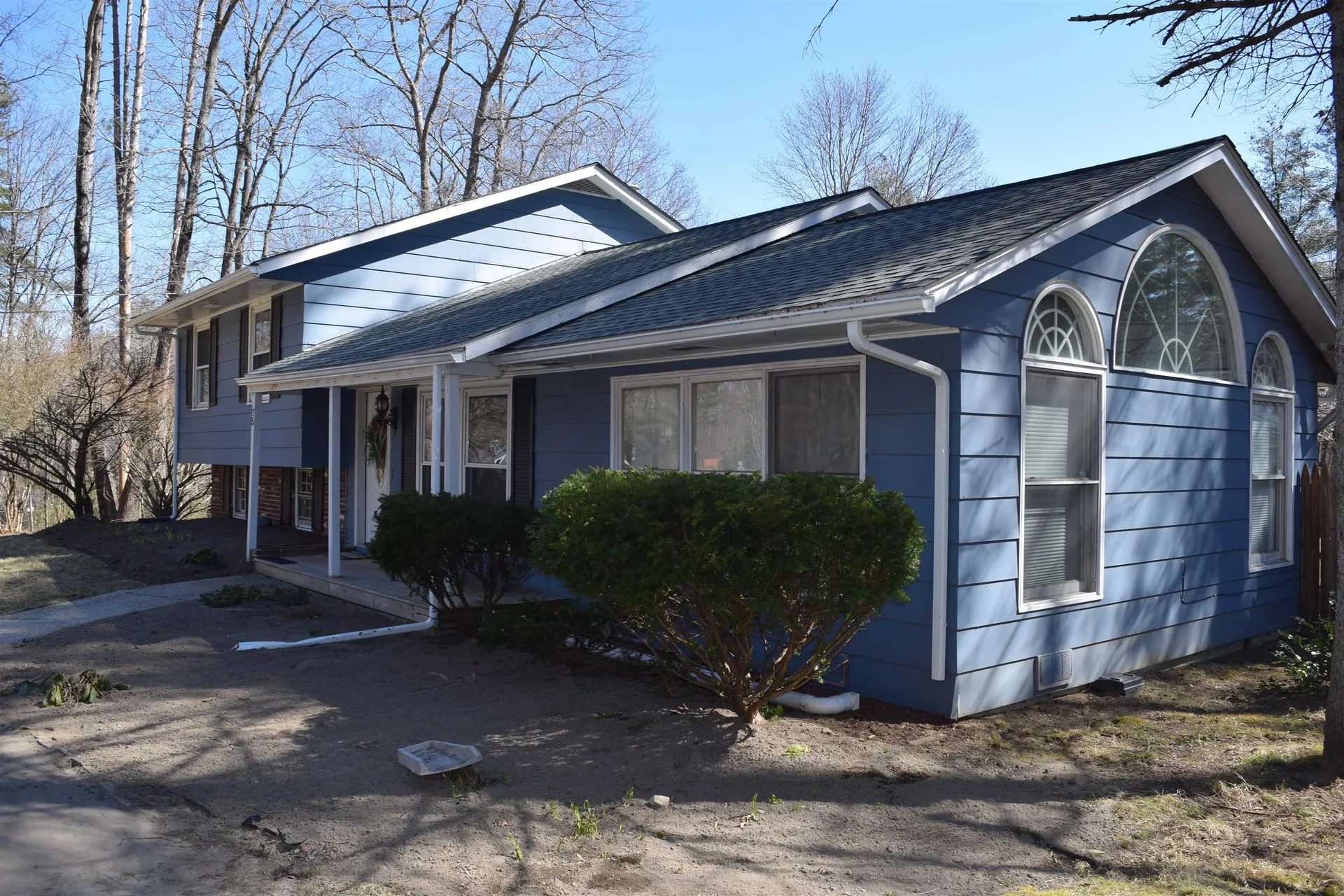 75 Hall Road Londonderry NH 03053