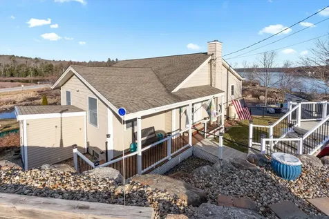 15 Lake Sites Drive Northwood NH 03261